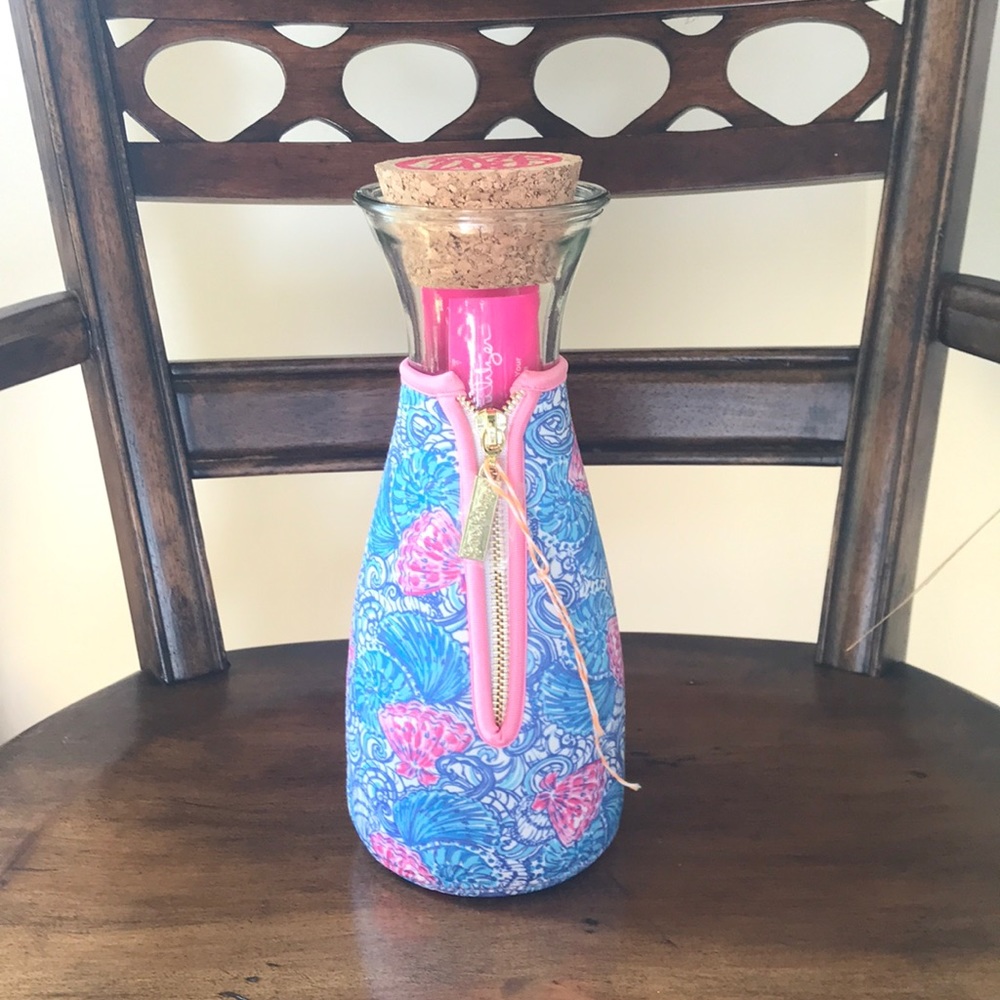 Lilly Pulitzer wine / water carafe